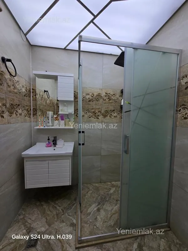 Satılır 3 otaqlı yeni tikili 76 m²