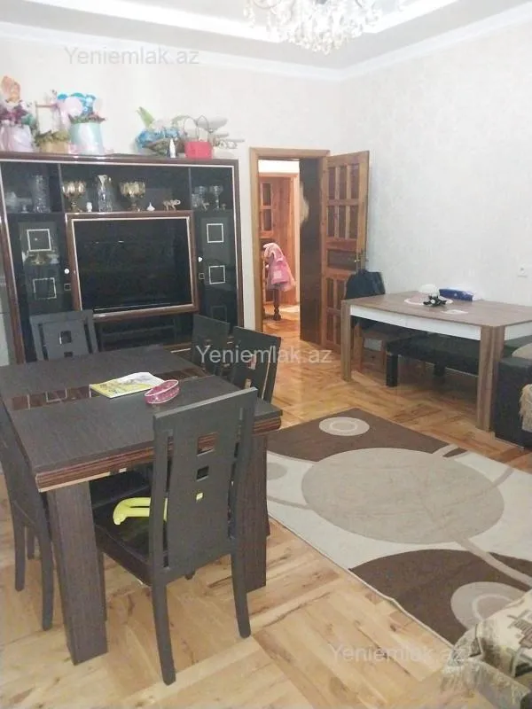 Satılır 5 otaqlı həyət evi 150 m²