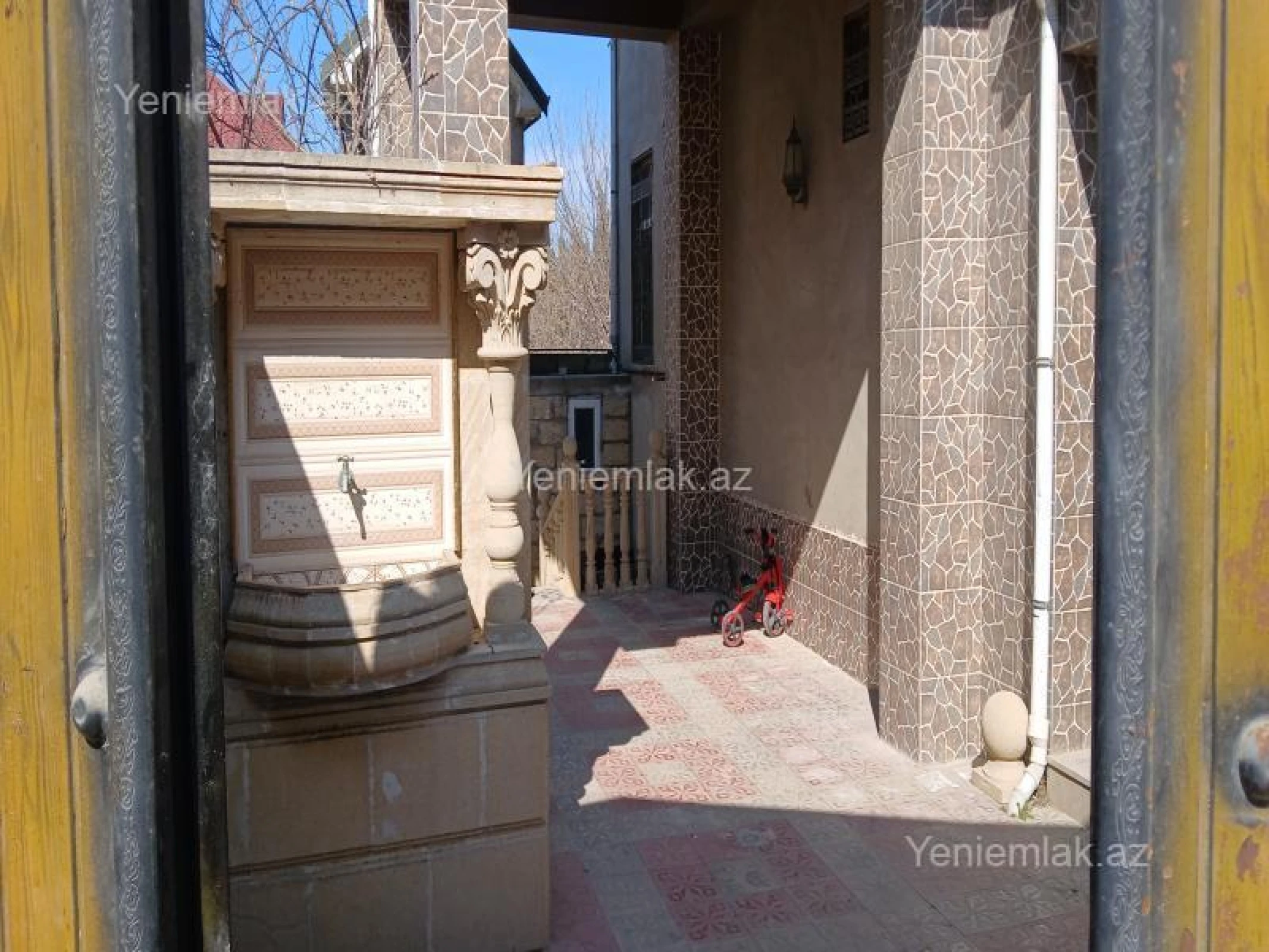 Satılır 5 otaqlı həyət evi 150 m²