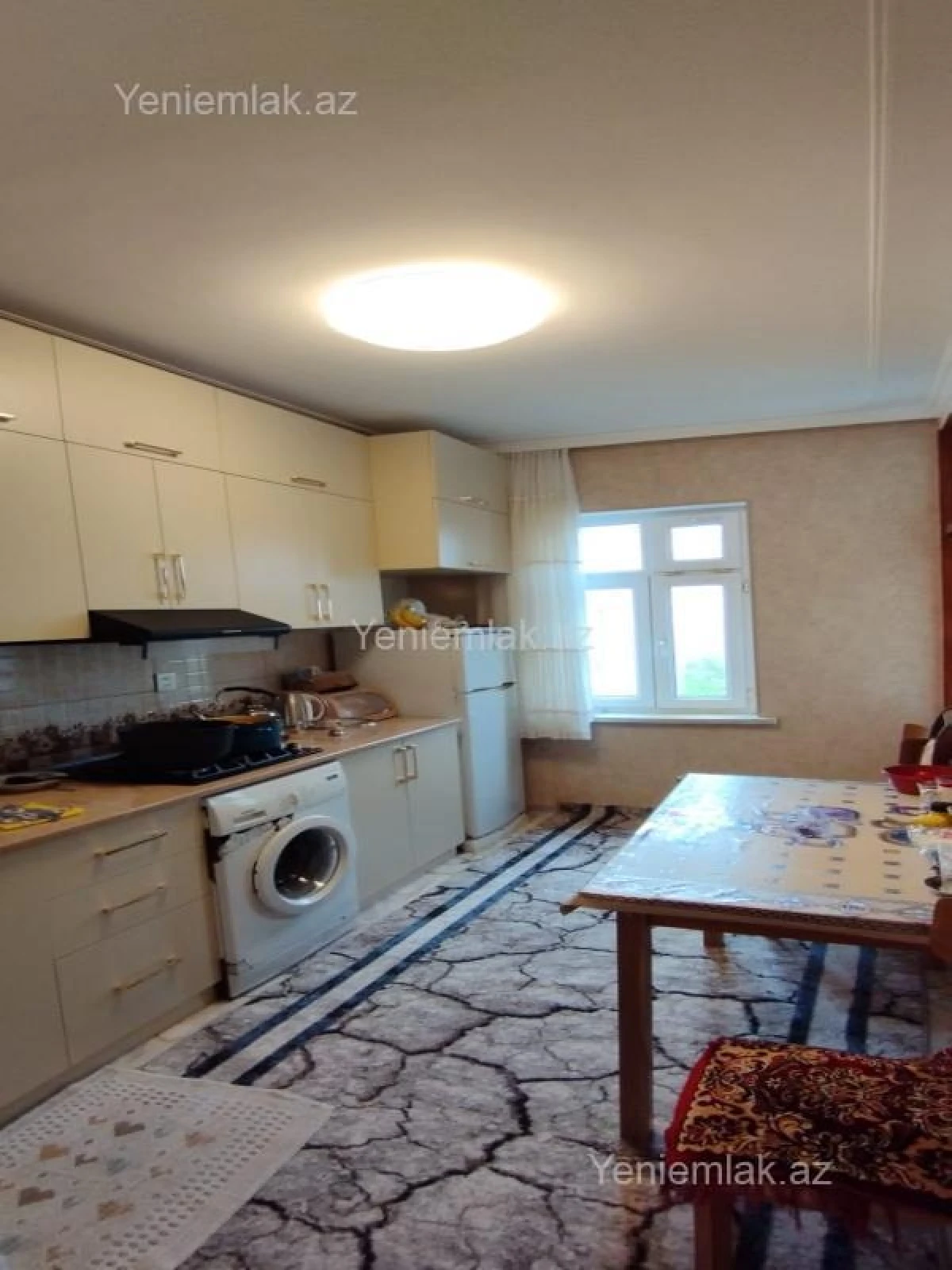 Satılır 3 otaqlı köhnə tikili 75 m²