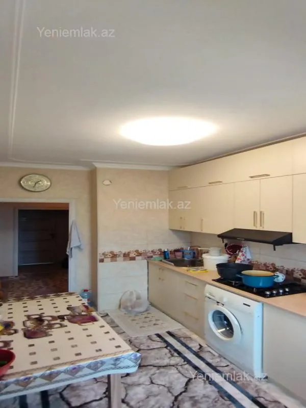 Satılır 3 otaqlı köhnə tikili 75 m²