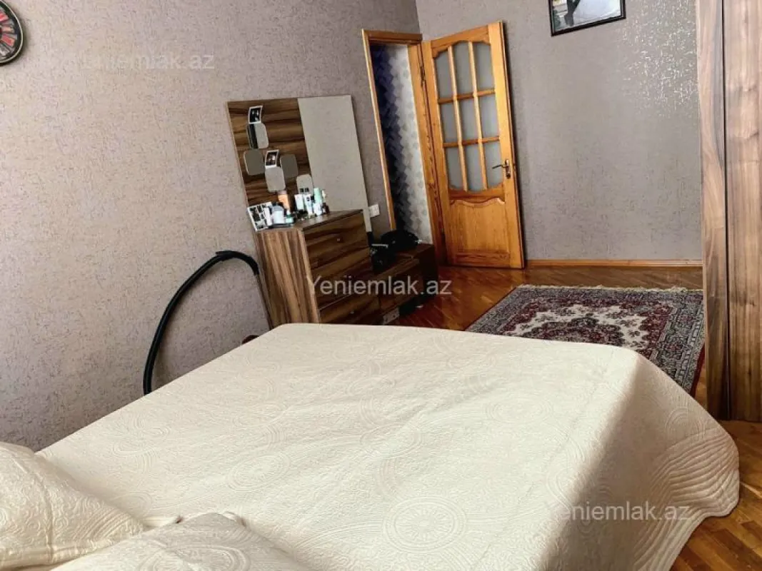 Satılır 2 otaqlı yeni tikili 70 m²