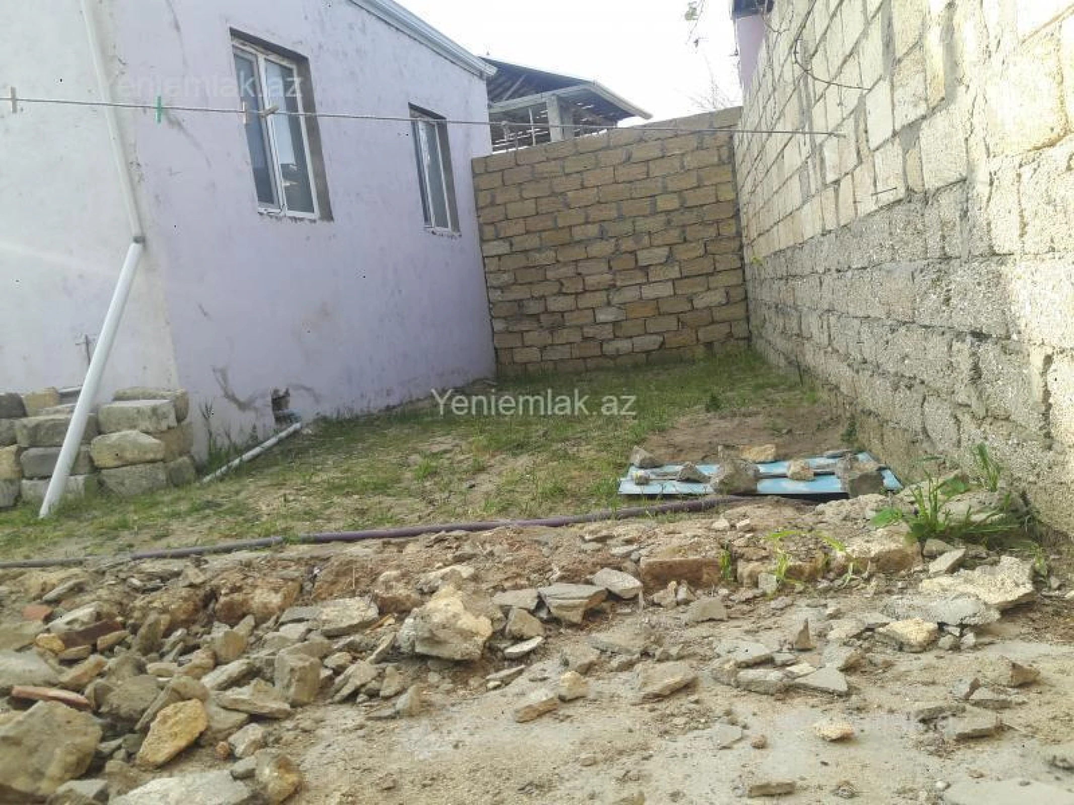 Satılır 2 otaqlı həyət evi 59 m²