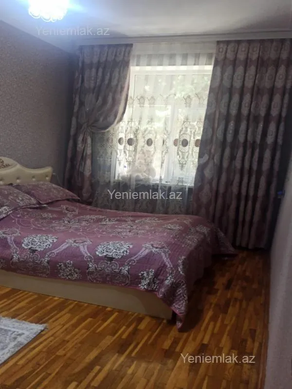 Satılır 2 otaqlı köhnə tikili 50 m²