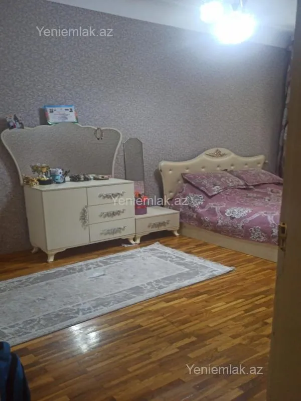 Satılır 2 otaqlı köhnə tikili 50 m²