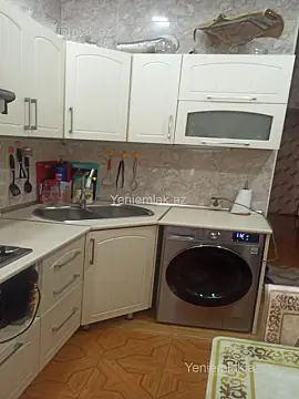 Satılır 2 otaqlı köhnə tikili 50 m²