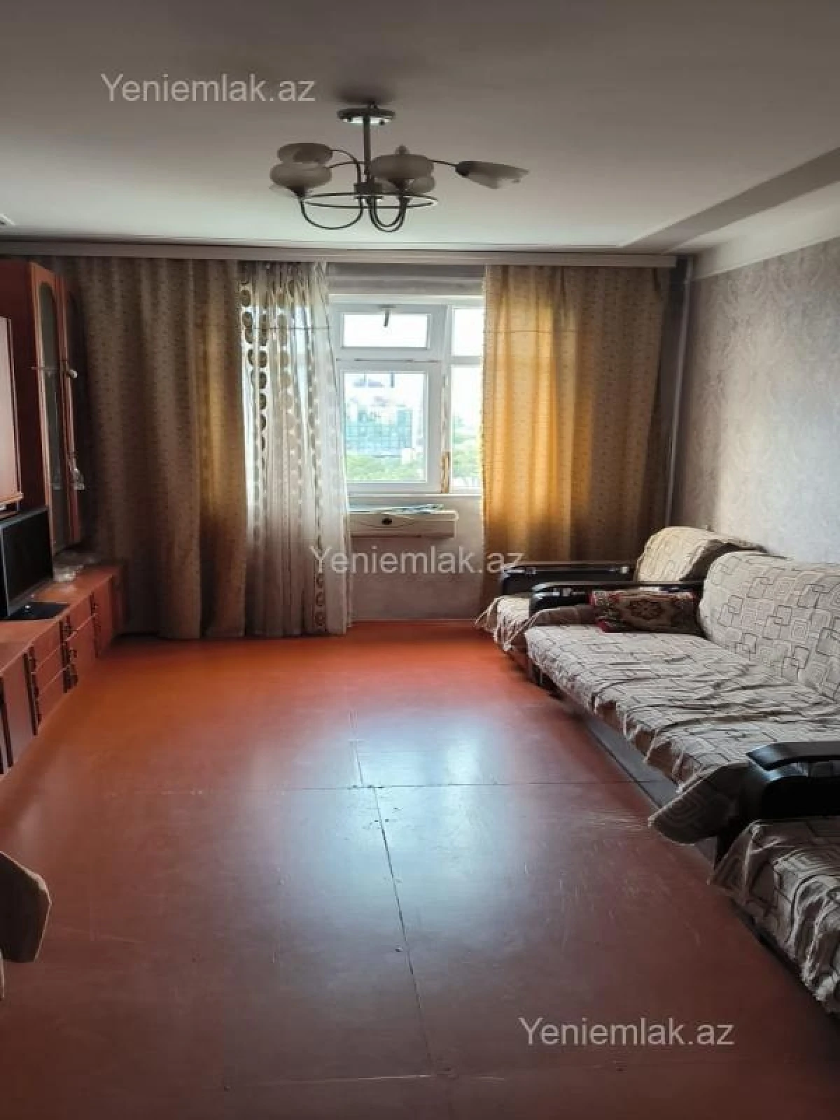 Satılır 4 otaqlı köhnə tikili 80 m²