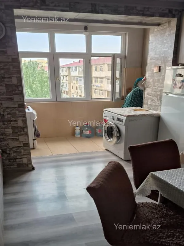 Satılır 4 otaqlı köhnə tikili 80 m²