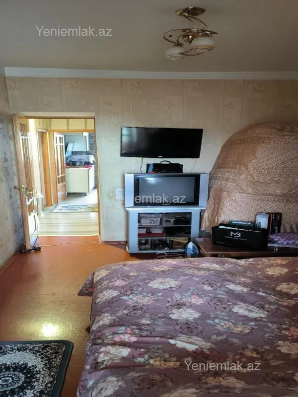 Satılır 4 otaqlı köhnə tikili 80 m²