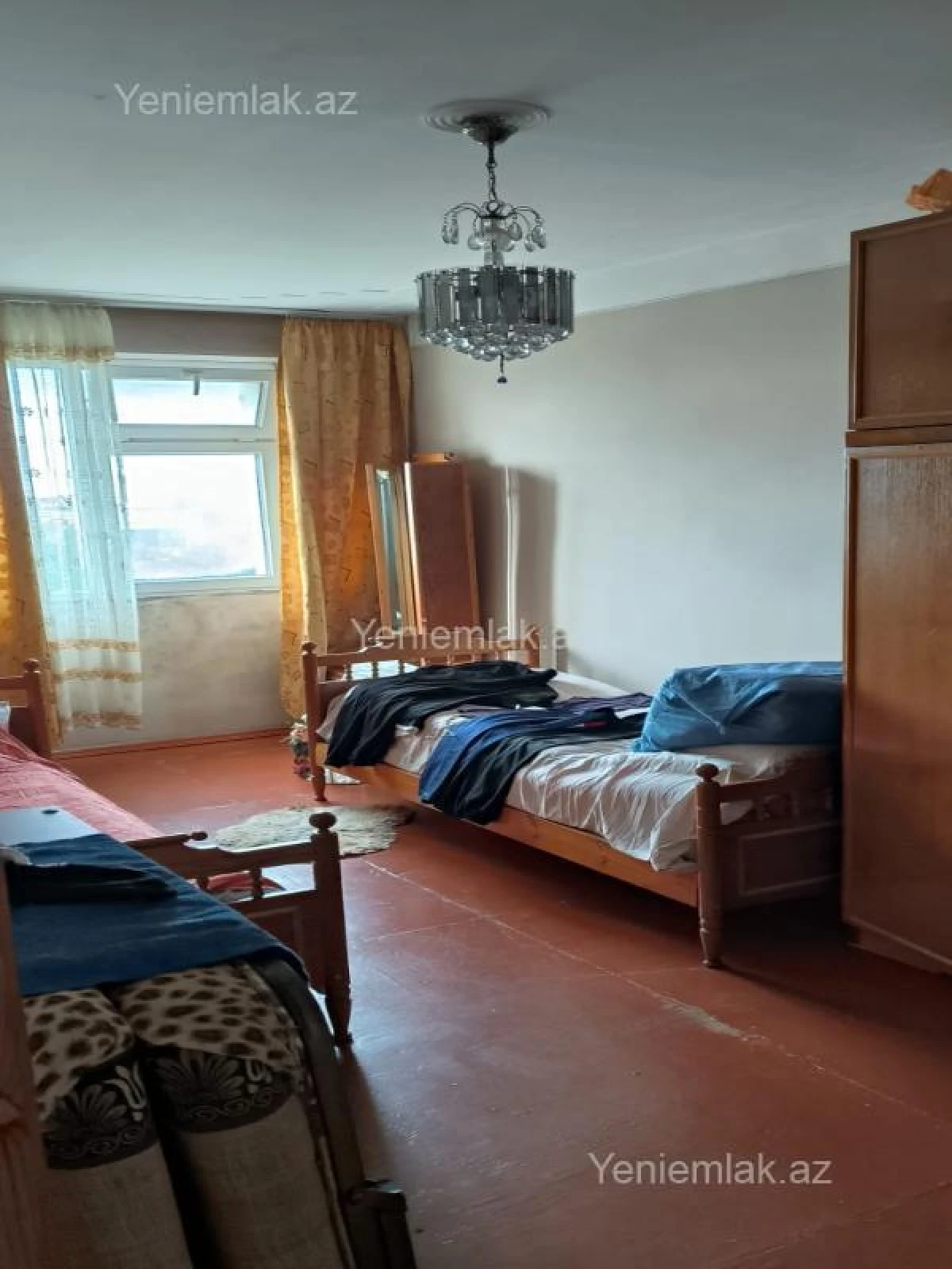 Satılır 4 otaqlı köhnə tikili 80 m²
