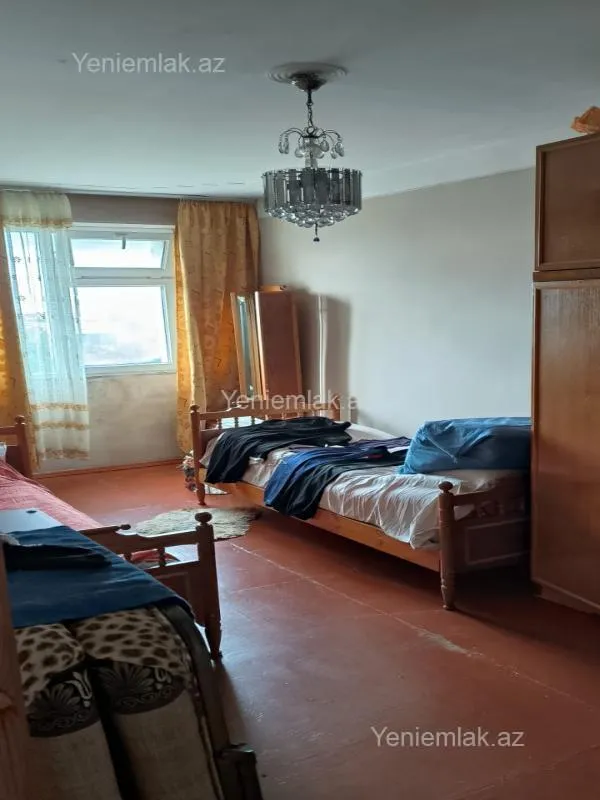 Satılır 4 otaqlı köhnə tikili 80 m²