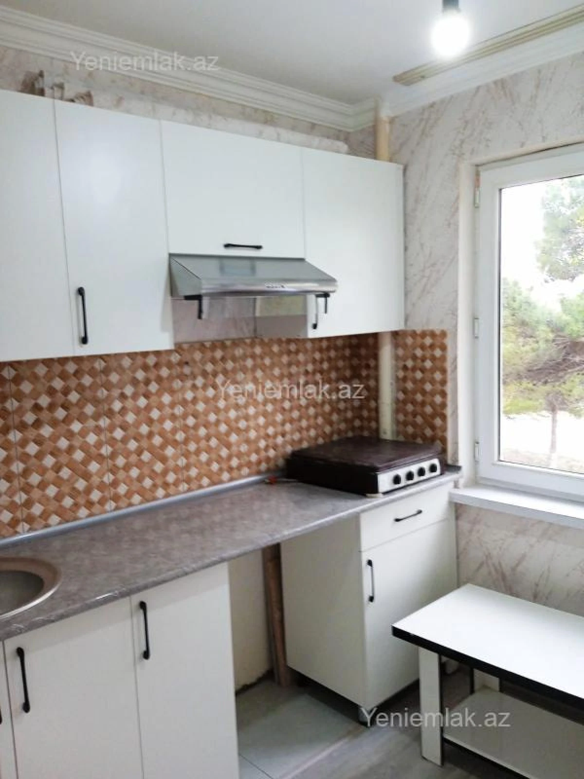 Satılır 1 otaqlı köhnə tikili 31 m²