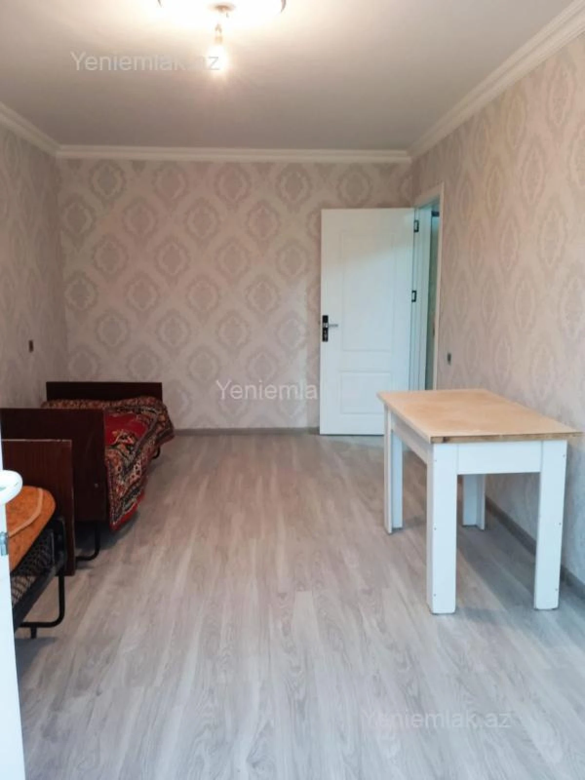Satılır 1 otaqlı köhnə tikili 31 m²