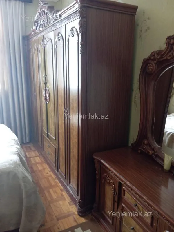 Satılır 2 otaqlı köhnə tikili 52 m²