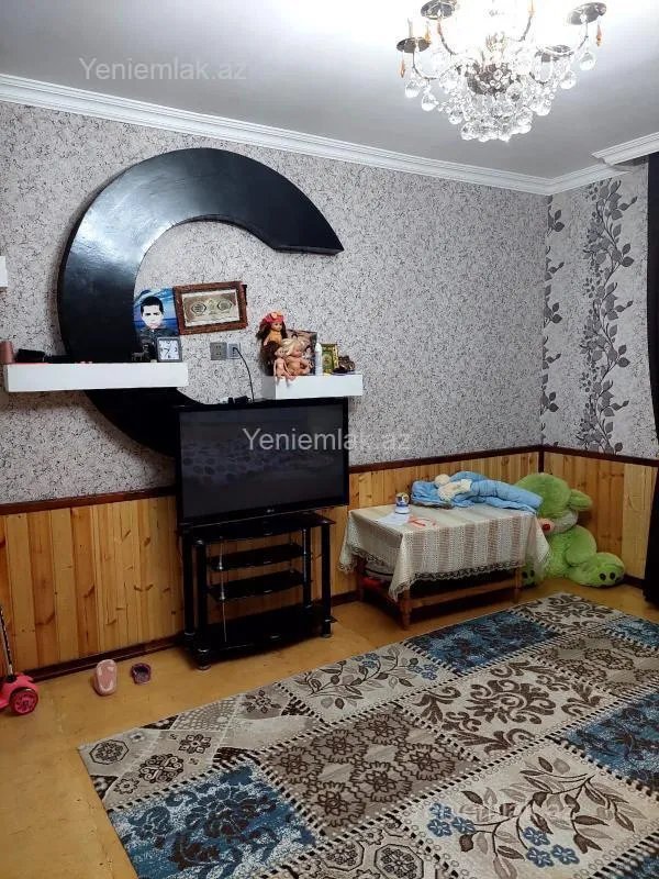 Satılır 5 otaqlı həyət evi 165 m²