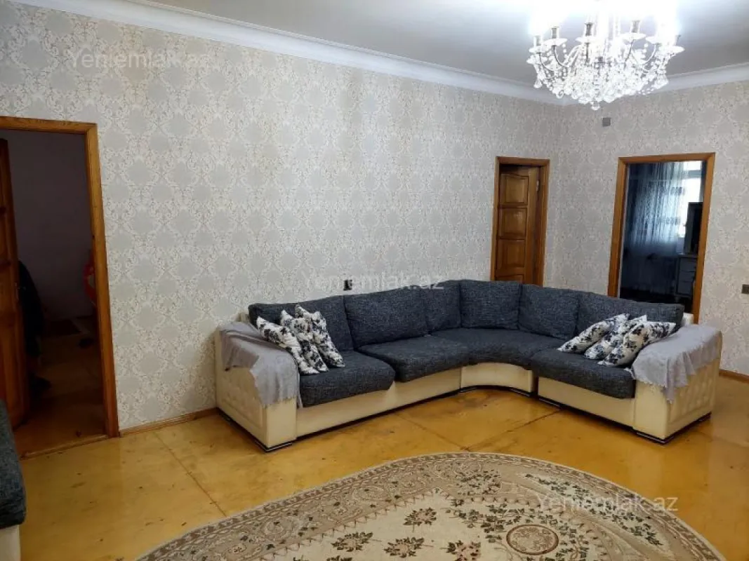 Satılır 5 otaqlı həyət evi 165 m²