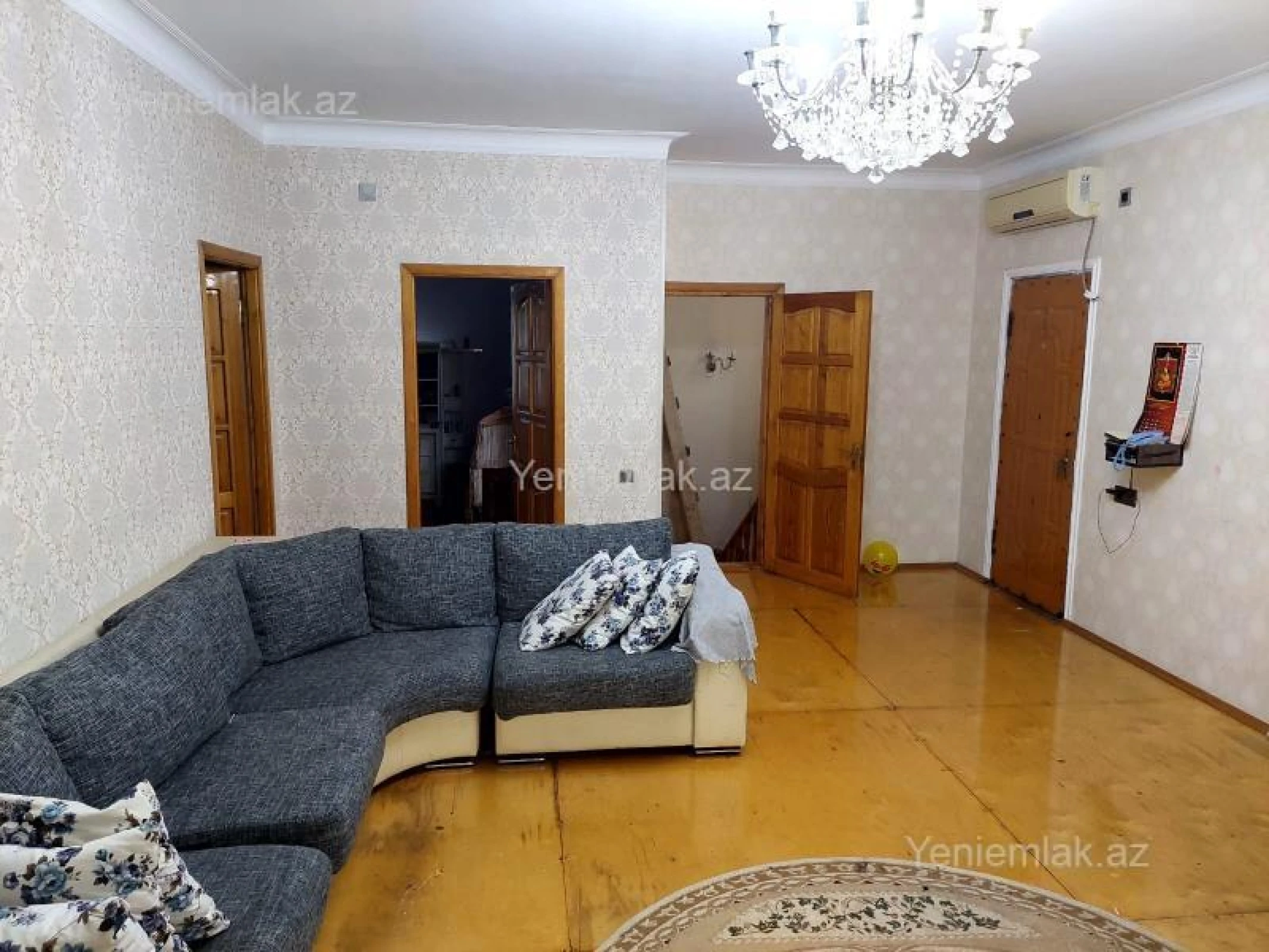 Satılır 5 otaqlı həyət evi 165 m²