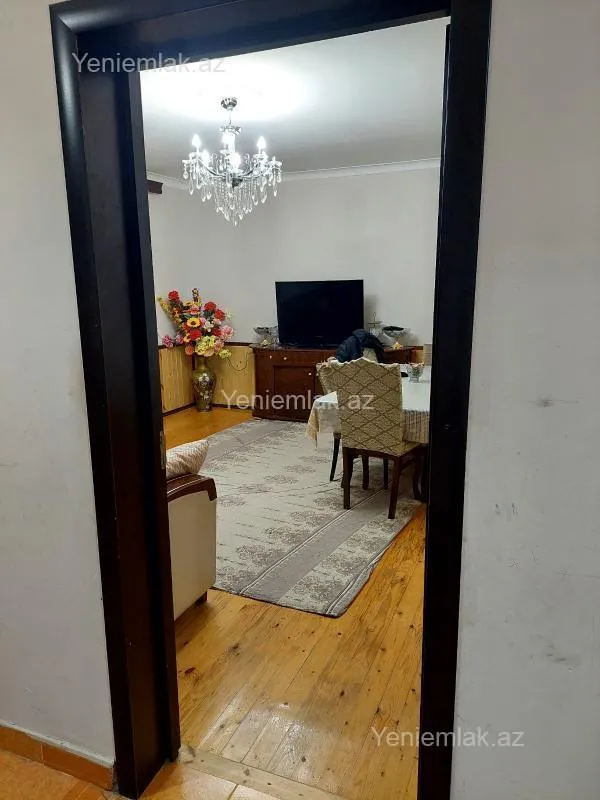 Satılır 5 otaqlı həyət evi 165 m²