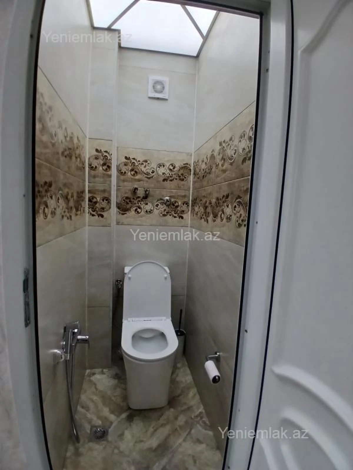 Satılır 4 otaqlı köhnə tikili 95 m²