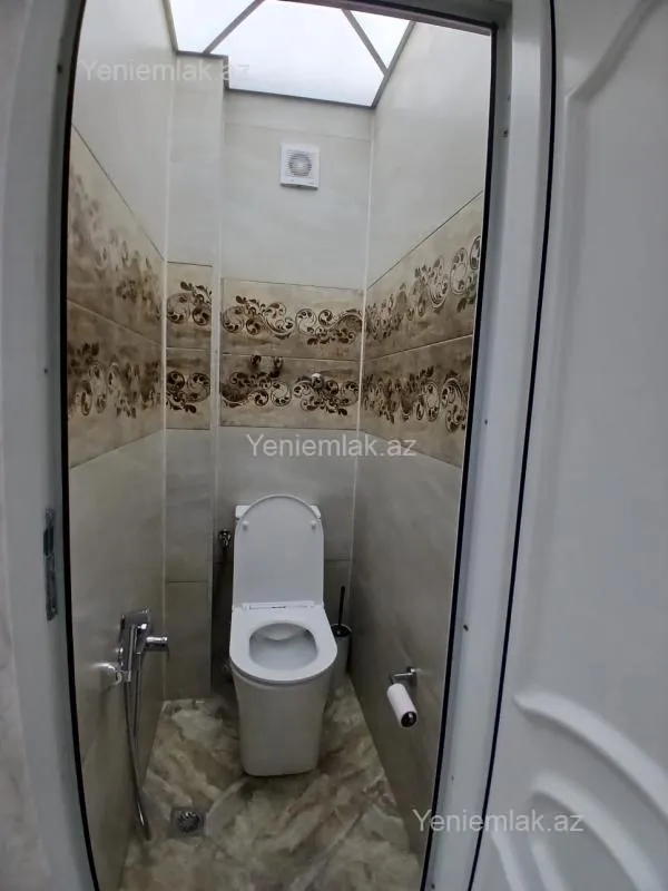 Satılır 4 otaqlı köhnə tikili 95 m²