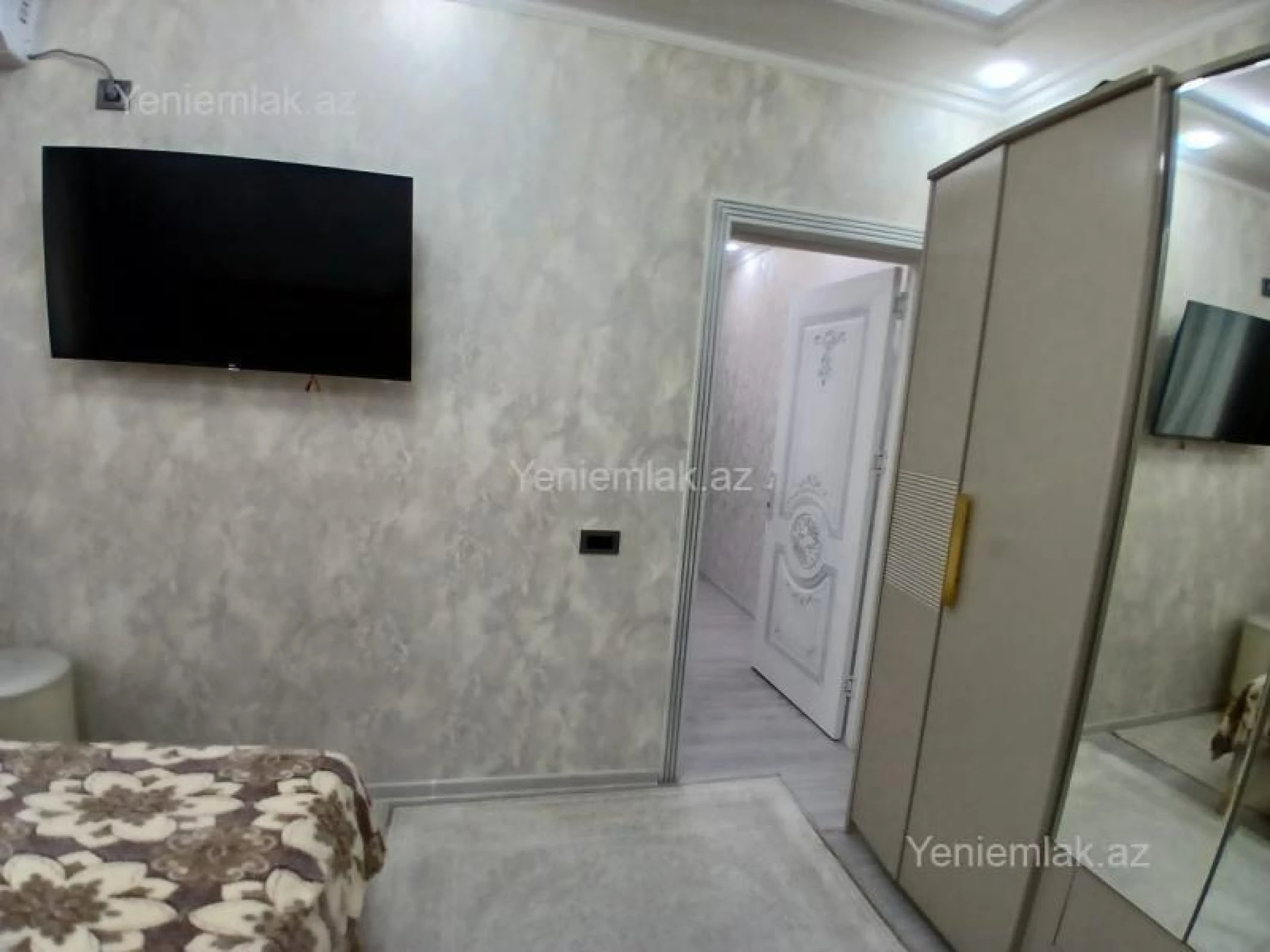 Satılır 4 otaqlı köhnə tikili 95 m²