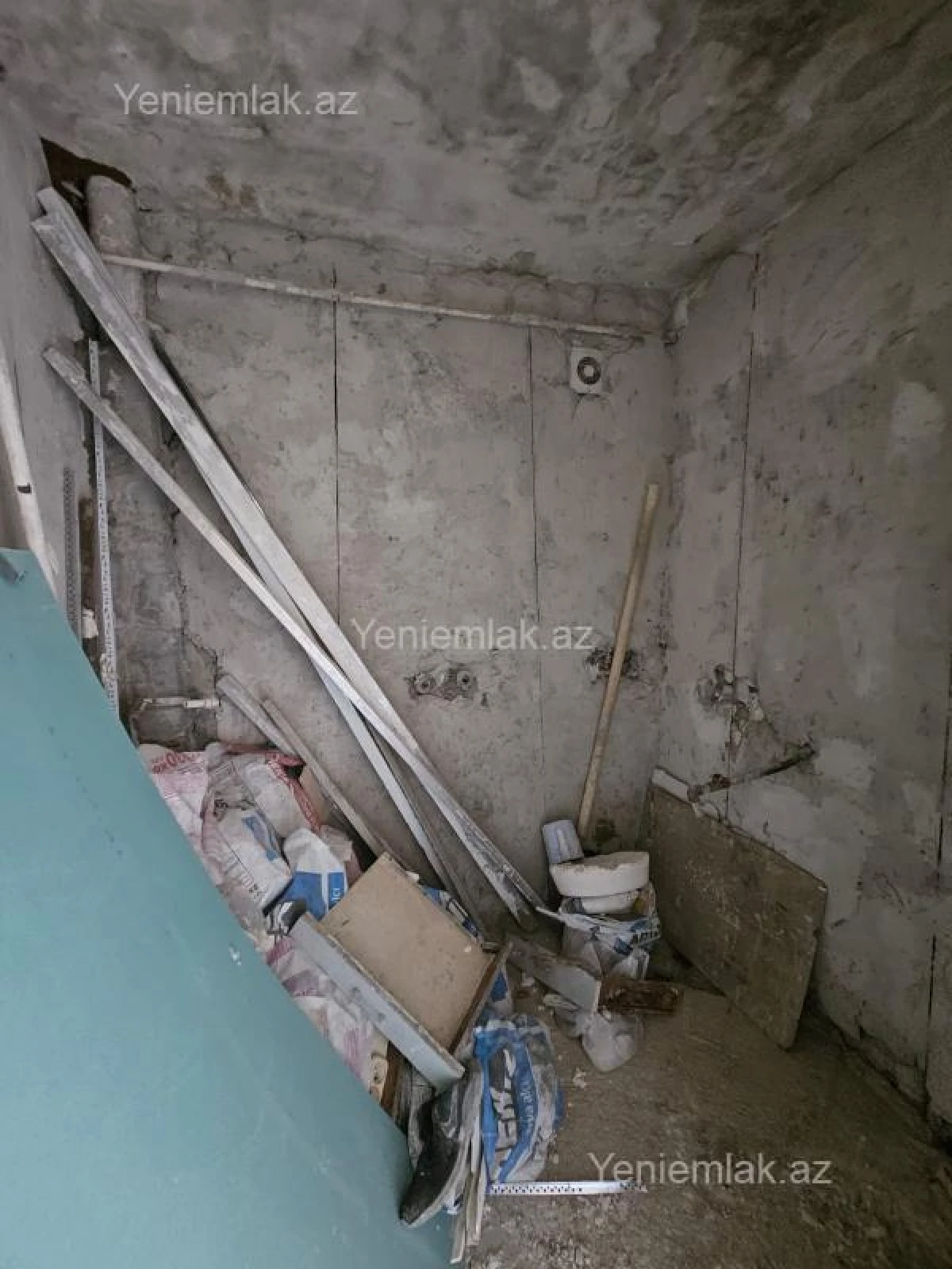 Satılır 2 otaqlı köhnə tikili 40 m²