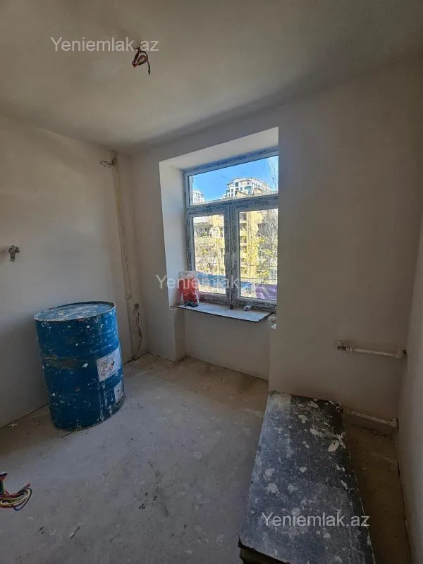 Satılır 2 otaqlı köhnə tikili 40 m²