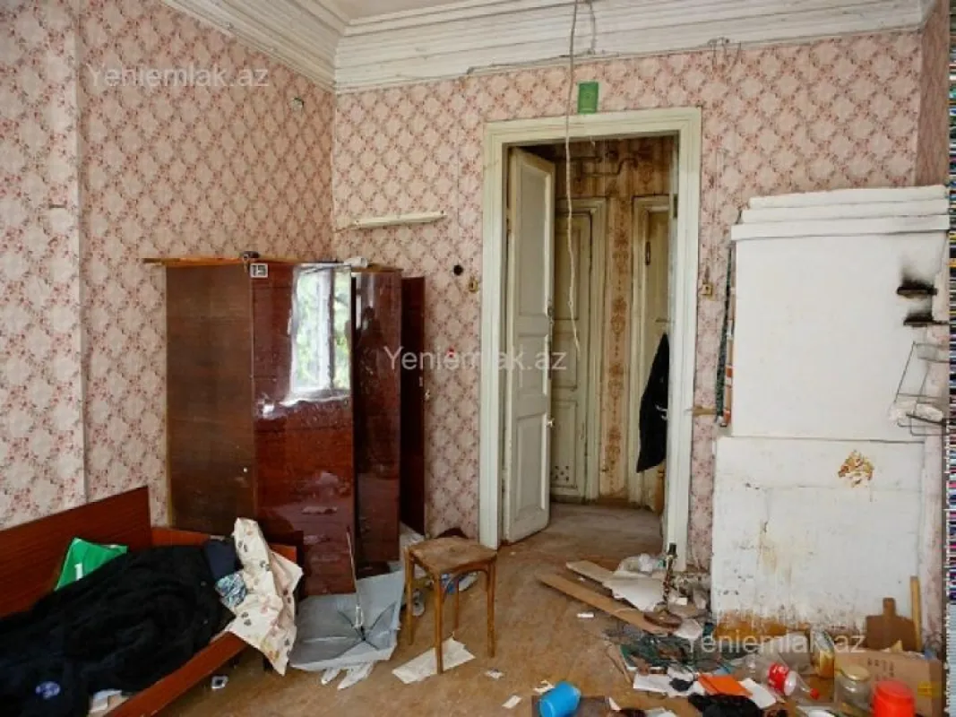 Satılır 2 otaqlı köhnə tikili 70 m²