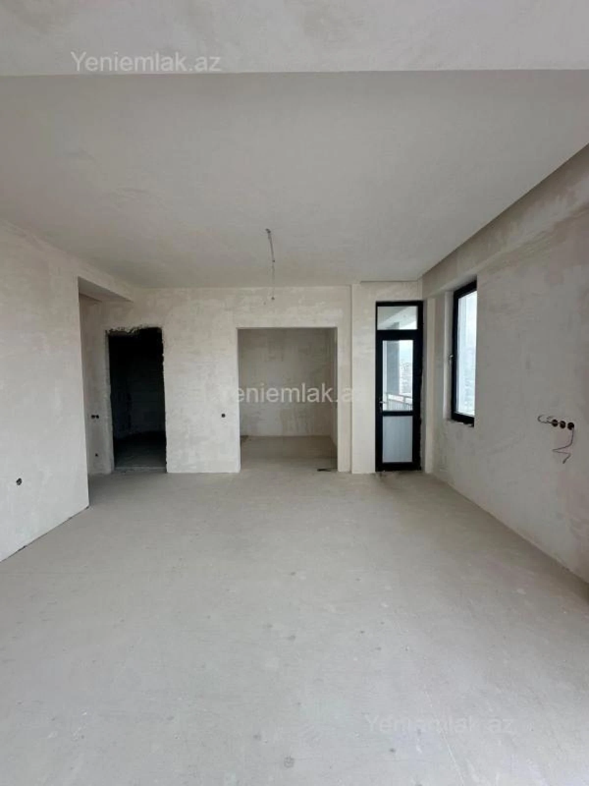 Satılır 3 otaqlı yeni tikili 82 m²