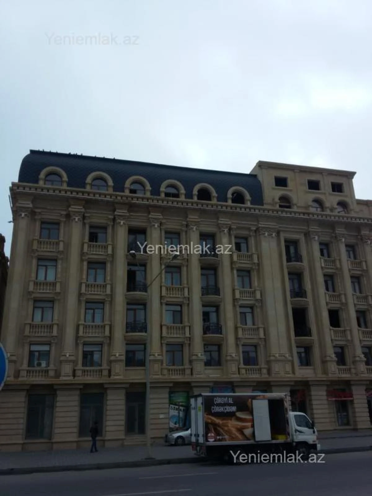 Satılır 5 otaqlı yeni tikili 220 m²