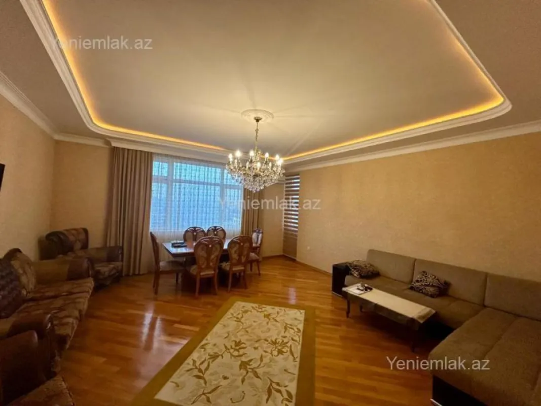 Satılır 3 otaqlı yeni tikili 135 m²