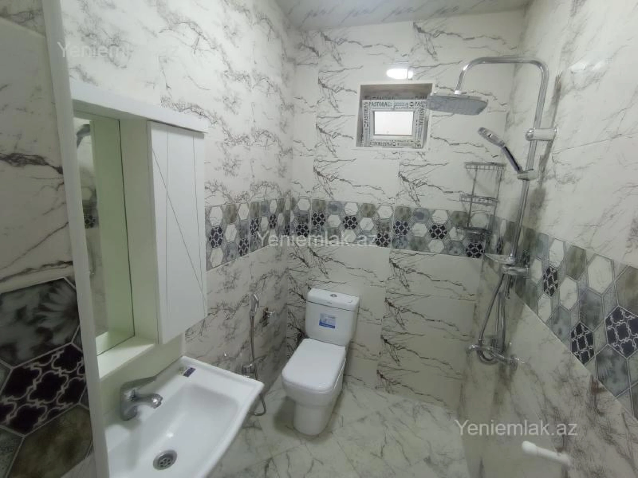 Satılır 3 otaqlı həyət evi 100 m²