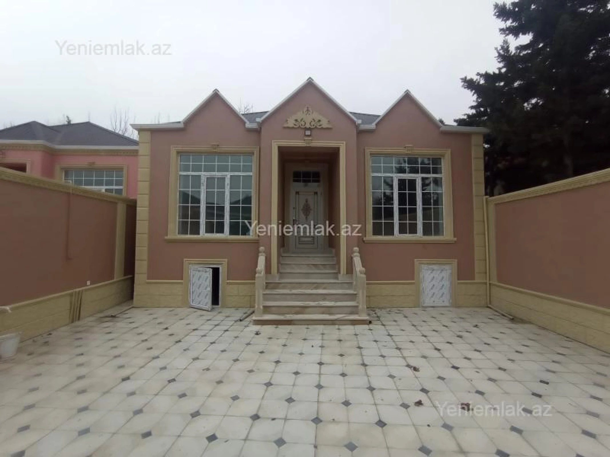 Satılır 4 otaqlı həyət evi 130 m²