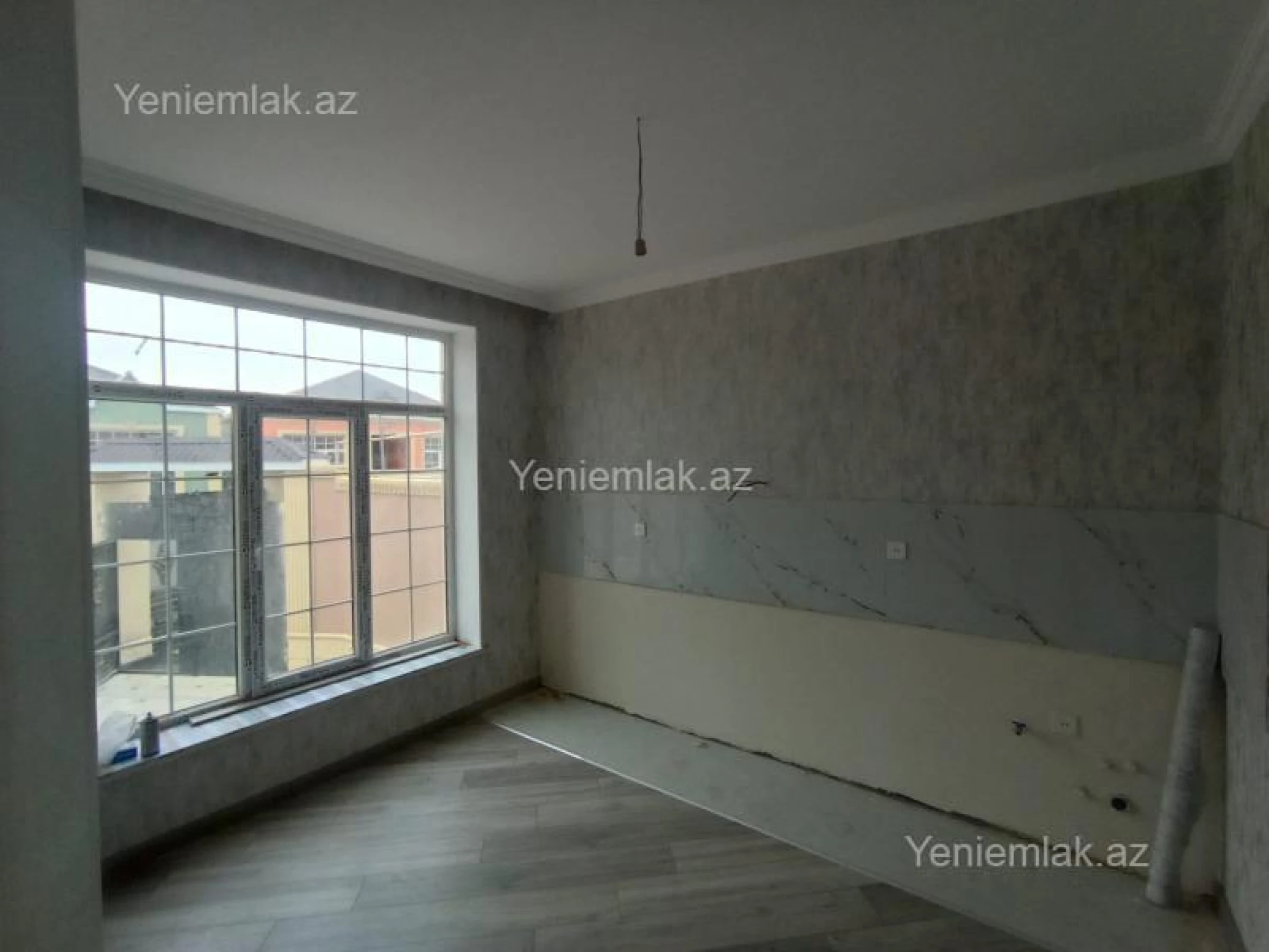 Satılır 4 otaqlı həyət evi 130 m²