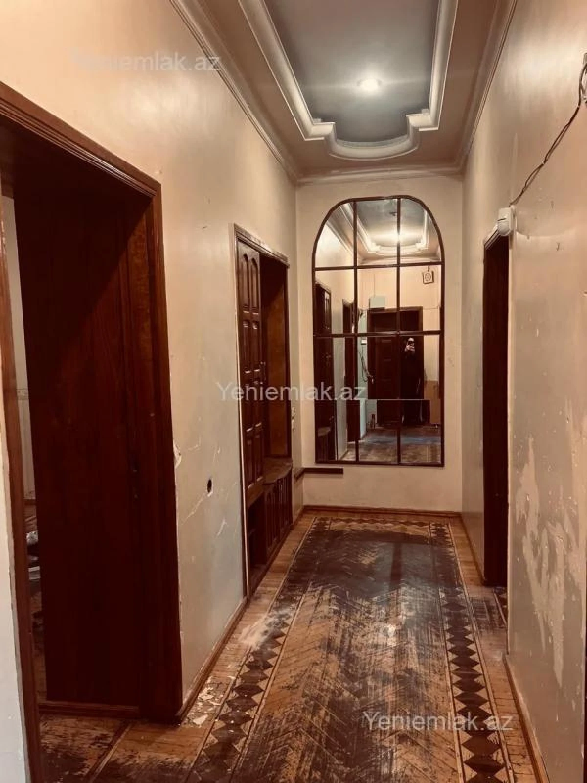 Satılır 3 otaqlı köhnə tikili 110 m²