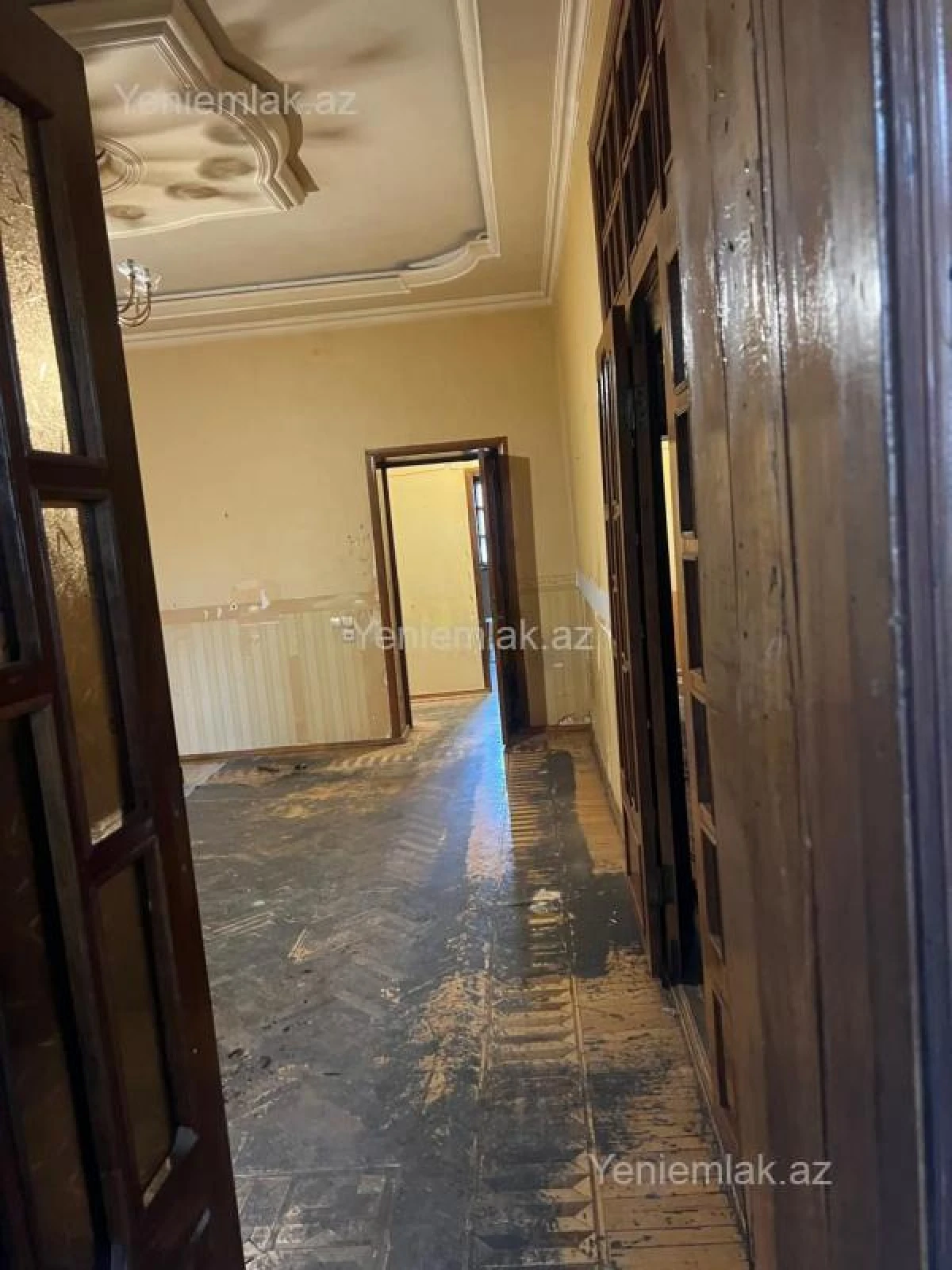 Satılır 3 otaqlı köhnə tikili 110 m²