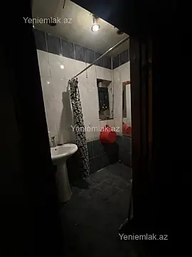 Satılır 3 otaqlı köhnə tikili 110 m²