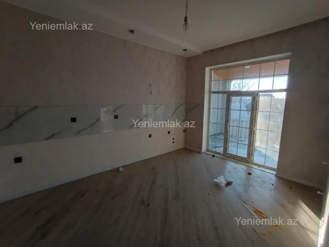 Satılır 4 otaqlı həyət evi 140 m²