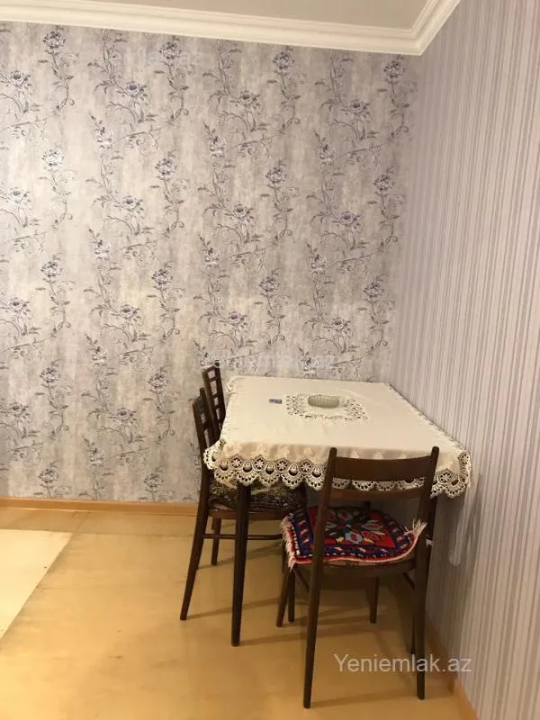 Satılır 1 otaqlı köhnə tikili 36 m²