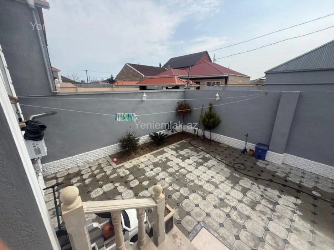 Satılır 4 otaqlı həyət evi 130 m²