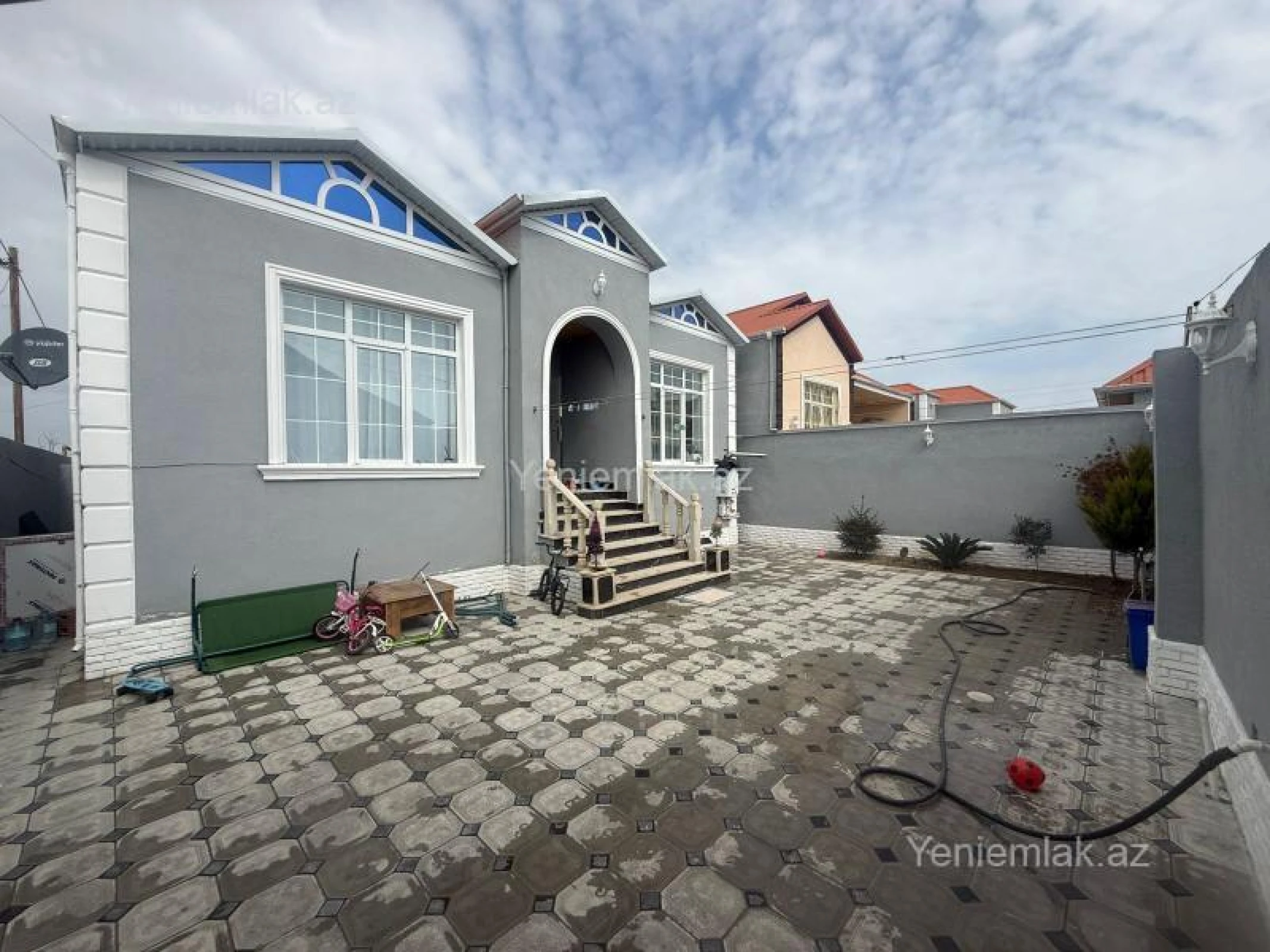 Satılır 4 otaqlı həyət evi 130 m²