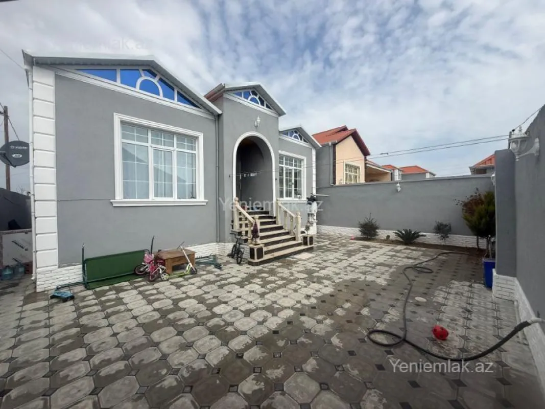 Satılır 4 otaqlı həyət evi 130 m²