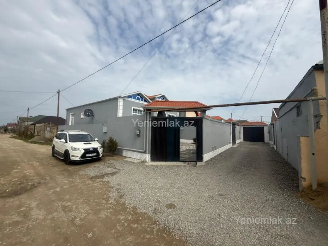 Satılır 4 otaqlı həyət evi 130 m²
