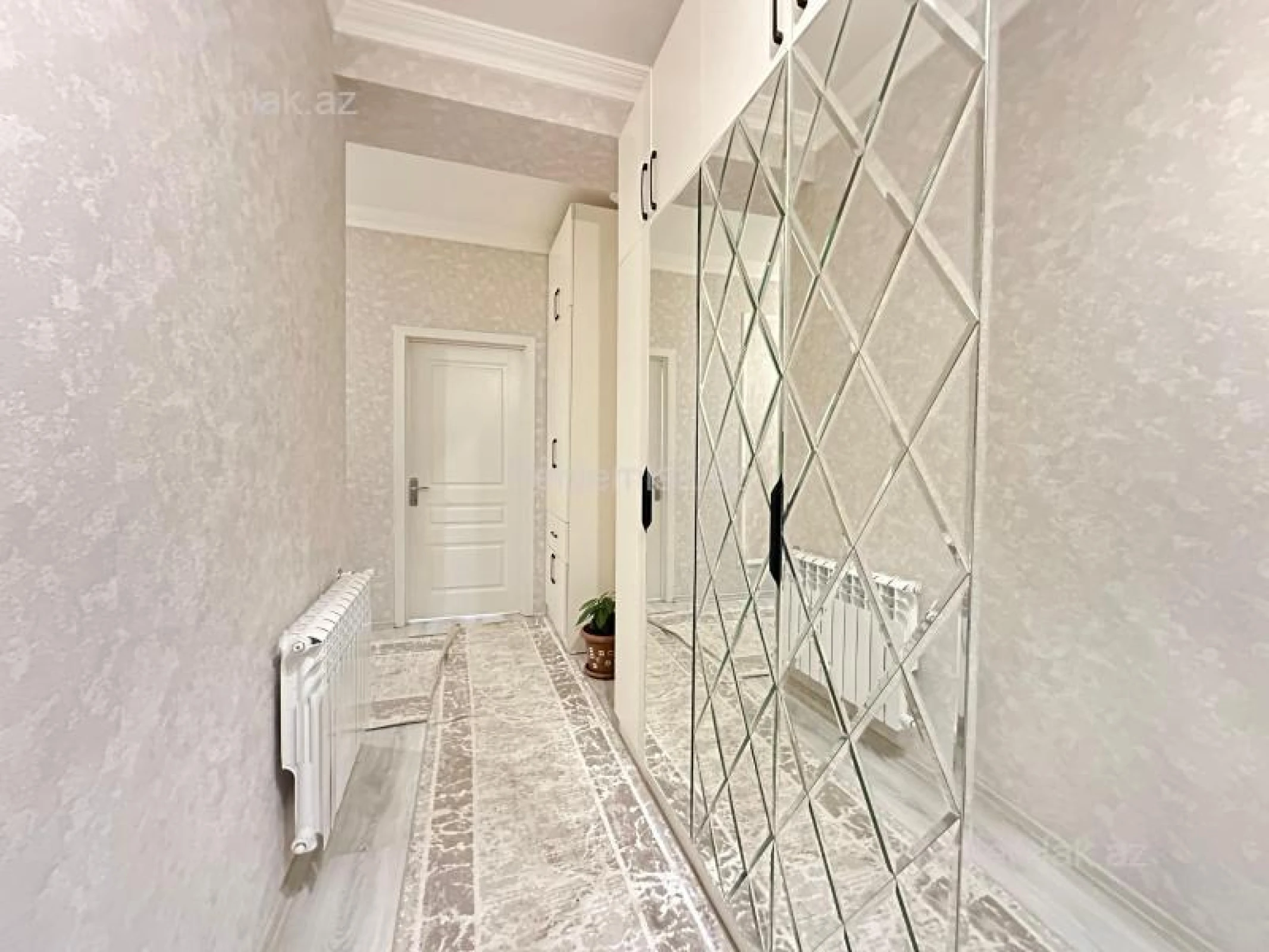 Satılır 2 otaqlı yeni tikili 90 m²