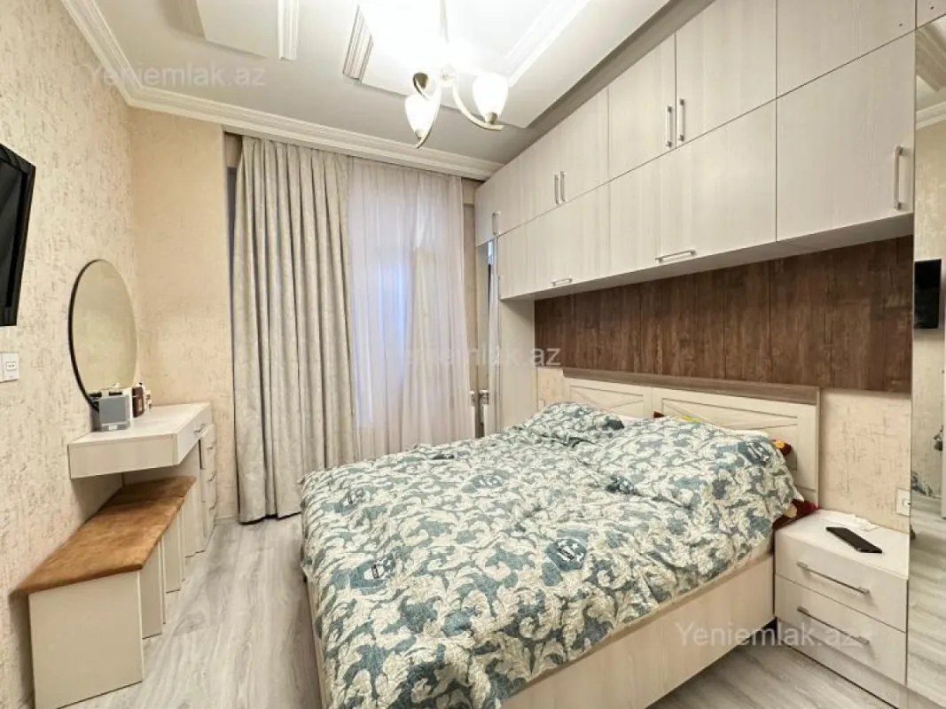 Satılır 2 otaqlı yeni tikili 90 m²
