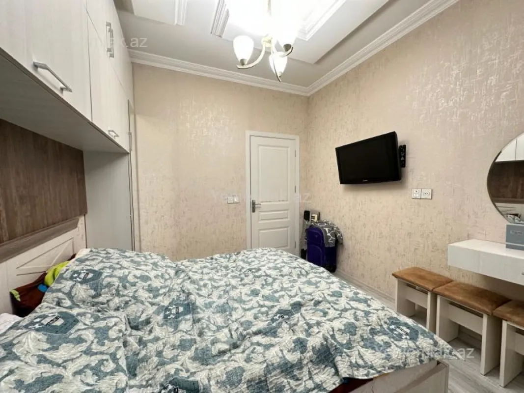 Satılır 2 otaqlı yeni tikili 90 m²