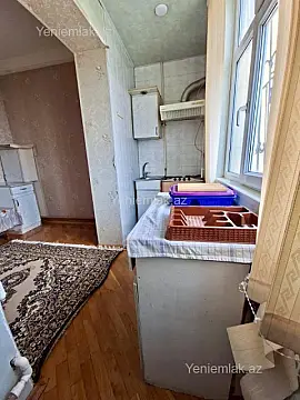 Satılır 1 otaqlı köhnə tikili 35 m²