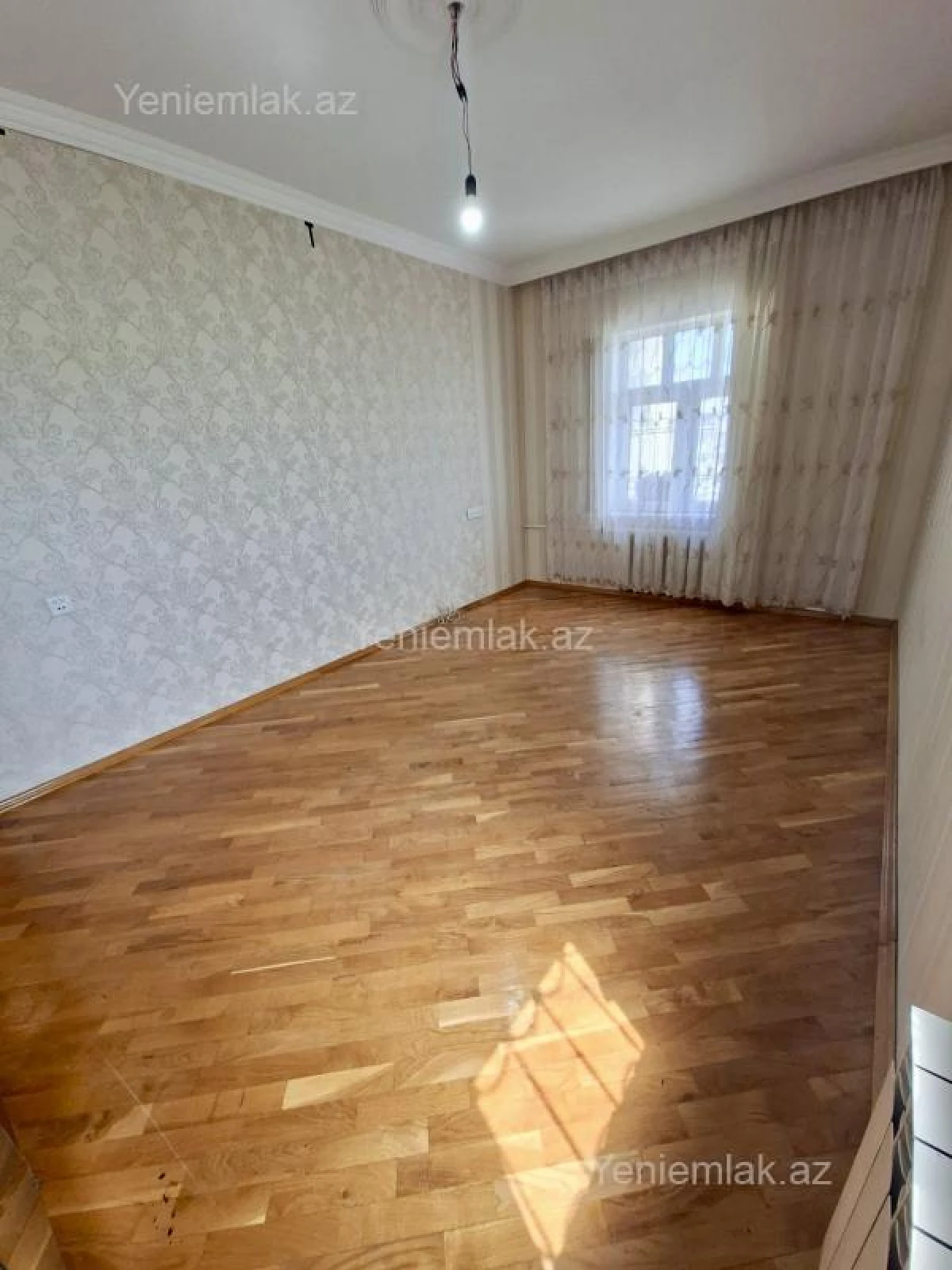 Satılır 1 otaqlı köhnə tikili 35 m²