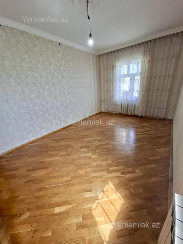 Satılır 1 otaqlı köhnə tikili 35 m²