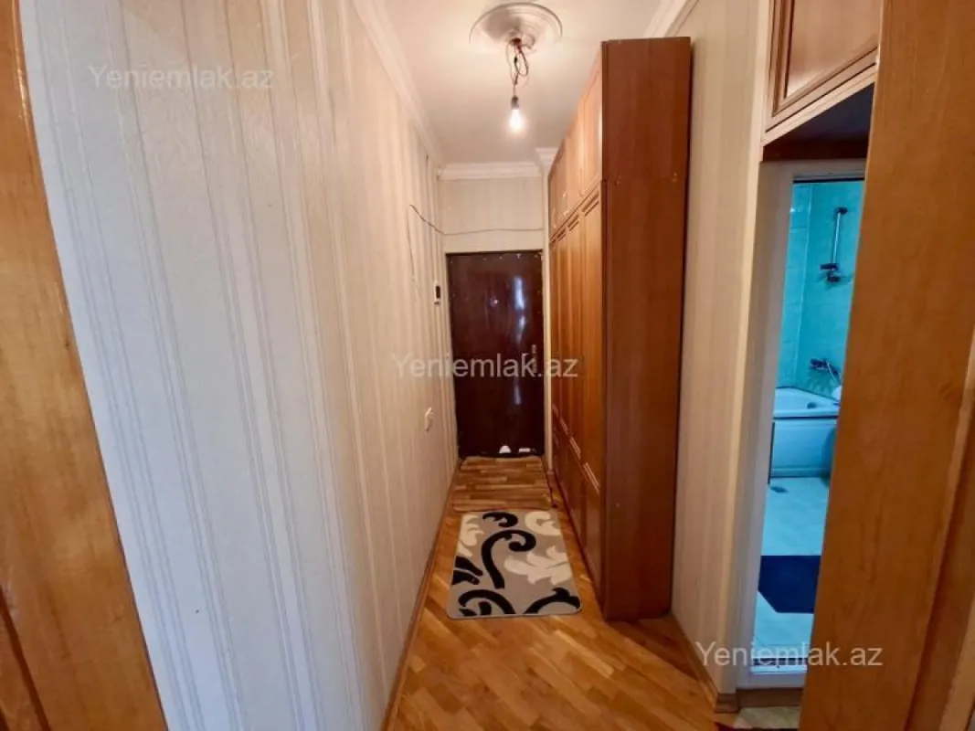 Satılır 1 otaqlı köhnə tikili 35 m²